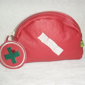 Erste Hilfe Tascherl rot