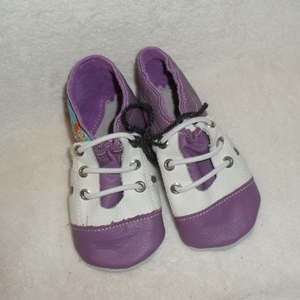 Puschen Gr. 21 lila/weiß Sporties