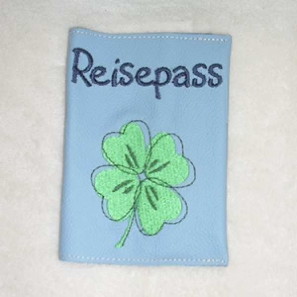 Reisepass-Hülle Kleeblatt hellblau